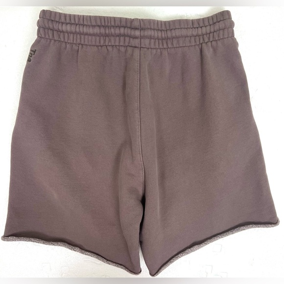 Aritzia TNA Cozy Fleece Boyfriend Sweat Shorts - Picture 7 of 14